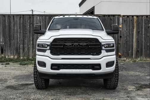 2023 RAM 2500 Tradesman Crew Cab 4x4 6'4' Box