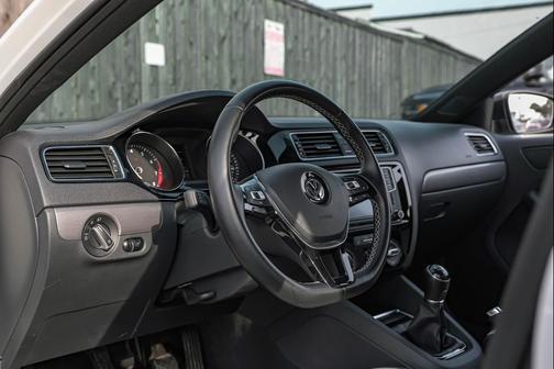 2016 Volkswagen Jetta 1.8T Sport