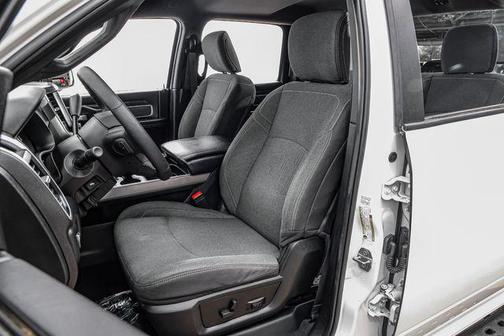 2019 RAM 3500 Big Horn Crew Cab 4x4 6'4' Box