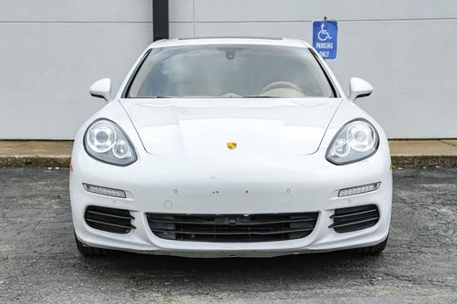 White 2014 Porsche Panamera 4
