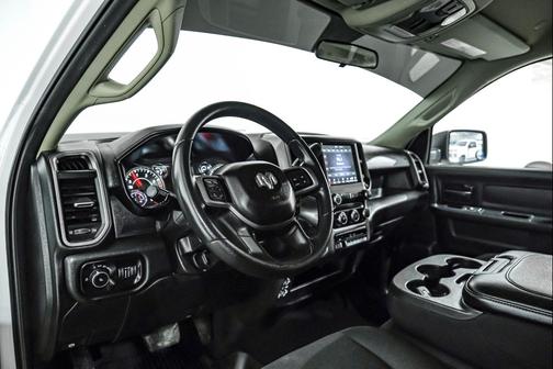 2020 RAM 2500 Tradesman Crew Cab 4X4 6'4' Box