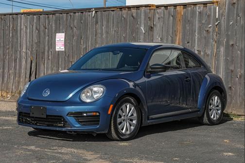 2018 Volkswagen Beetle 2.0T Coast