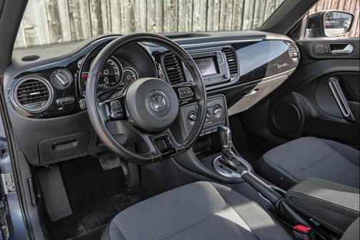 2018 Volkswagen Beetle 2.0T Coast