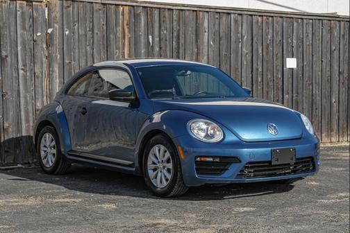 2018 Volkswagen Beetle 2.0T Coast