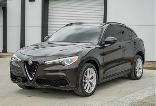 Basalto Brown Metallic 2019 Alfa Romeo Stelvio Sport