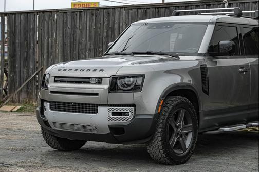 2021 Land Rover Defender 110 SE