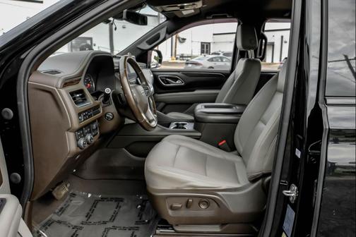 Black 2021 Chevrolet Suburban 4WD Z71