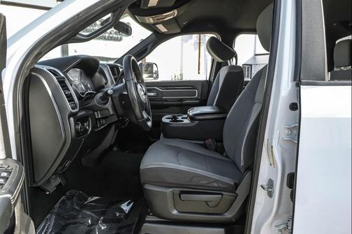 2022 RAM 2500 Big Horn Crew Cab 4x4 6'4' Box