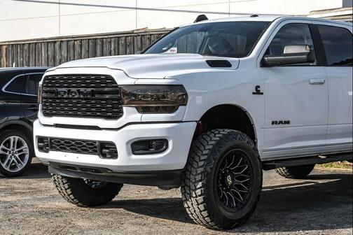 2022 RAM 2500 Big Horn Crew Cab 4x4 6'4' Box