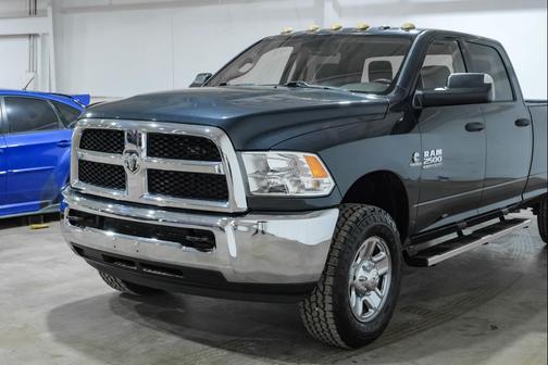 2018 RAM 2500 Tradesman Crew Cab 4x4 8' Box