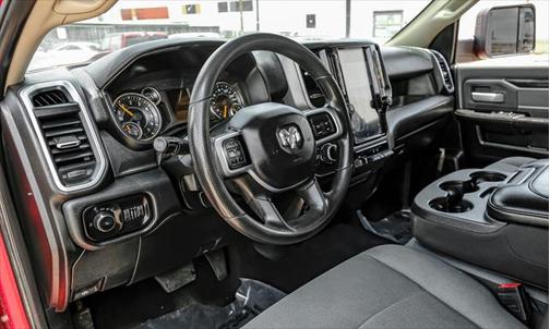 2019 RAM 2500 Big Horn Crew Cab 4x4 6'4' Box