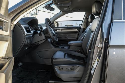 2021 Volkswagen Atlas 3.6L SE w/Technology