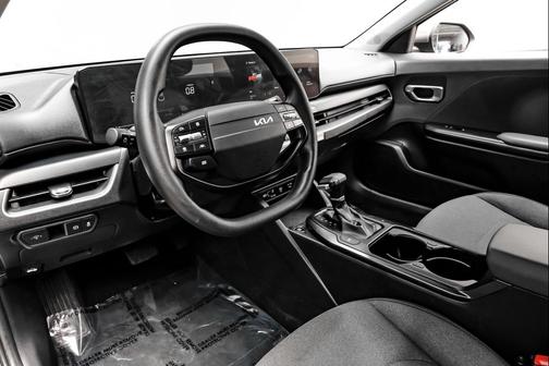 2025 Kia K4 LXS FWD