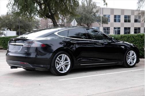 2015 Tesla Model S 85D