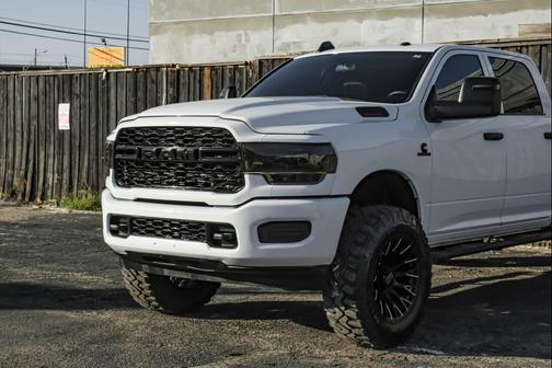 2024 RAM 2500 Tradesman Crew Cab 4x4 6'4' Box