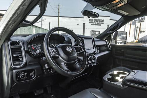 2024 RAM 2500 Tradesman Crew Cab 4x4 6'4' Box