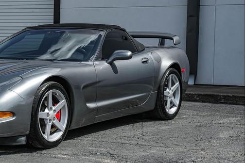 2004 Chevrolet Corvette Base