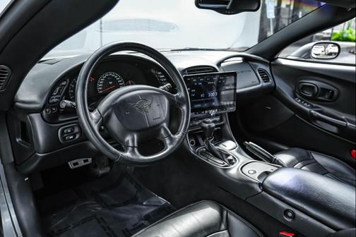 2004 Chevrolet Corvette Base