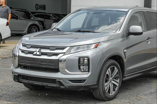 Mercury Gray Metallic 2021 Mitsubishi Outlander Sport 2.0 ES