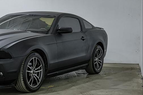 2012 Ford Mustang V6 Premium