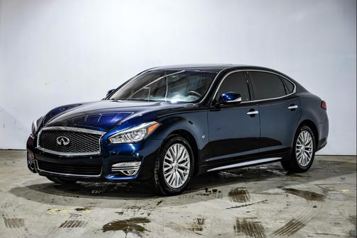 2016 INFINITI Q70L 3.7