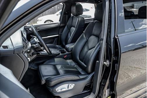2017 Porsche Macan GTS