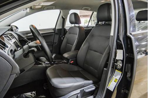 2015 Volkswagen Golf Auto TSI S