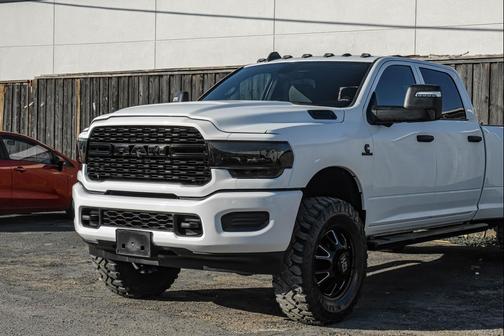 2024 RAM 3500 Tradesman Crew Cab 4x4 8' Box