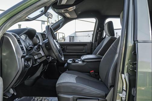 2021 RAM 3500 Tradesman Crew Cab 4x4 8' Box