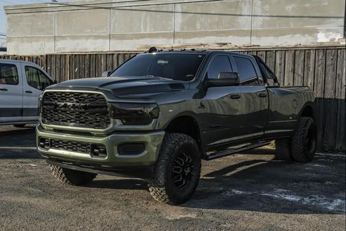 2021 RAM 3500 Tradesman Crew Cab 4x4 8' Box