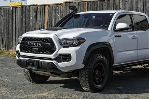2019 Toyota Tacoma SR