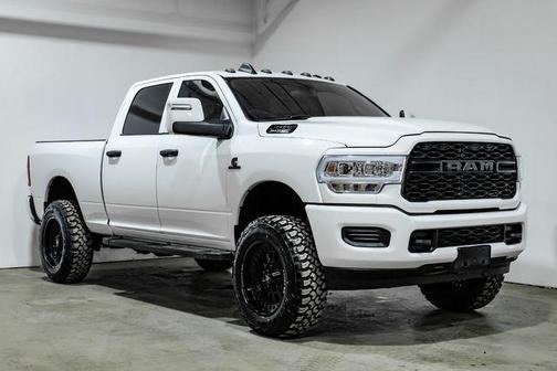 2023 RAM 2500 Tradesman Crew Cab 4x4 6'4' Box