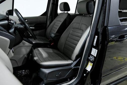 2019 Ford Transit Connect Titanium w/Rear Liftgate