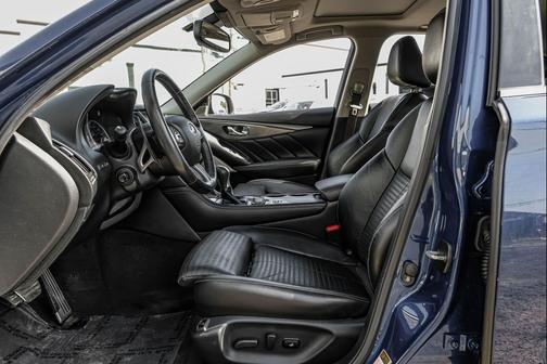 2017 INFINITI Q50 3.0t RED SPORT 400