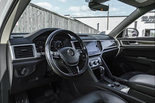 2018 Volkswagen Atlas 3.6L SEL Premium