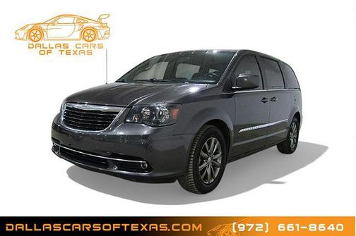 2016 Chrysler Town & Country S