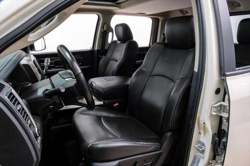 2017 RAM 2500 Laramie Crew Cab 4x4 6'4' Box