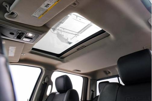 2017 RAM 2500 Laramie Crew Cab 4x4 6'4' Box