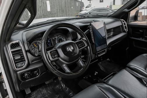 2022 RAM 2500 Tradesman Crew Cab 4x4 6'4' Box