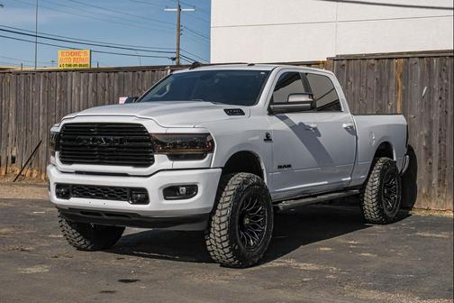 2020 RAM 2500 Big Horn Crew Cab 4X4 6'4' Box