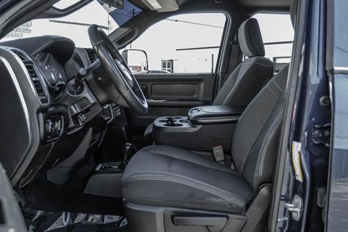 2021 RAM 2500 Tradesman Crew Cab 4x4 6'4' Box