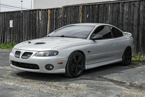 2006 Pontiac GTO 2dr Cpe