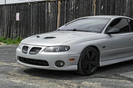 2006 Pontiac GTO 2dr Cpe
