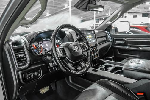 2020 RAM 3500 Laramie Crew Cab 4x4 8' Box