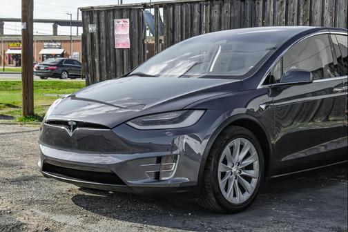 Gray 2017 Tesla Model X 90D