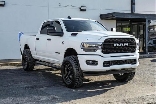 2023 RAM 2500 Big Horn Crew Cab 4x4 6'4' Box