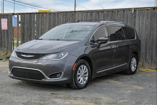 2018 Chrysler Pacifica Touring-L