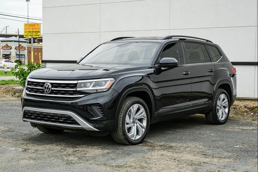 Deep Black Pearl 2021 Volkswagen Atlas 3.6L SE w/Technology