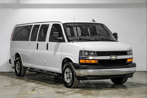 2018 Chevrolet Express 3500 LT