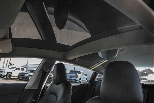 2022 Tesla Model 3 Standard Range